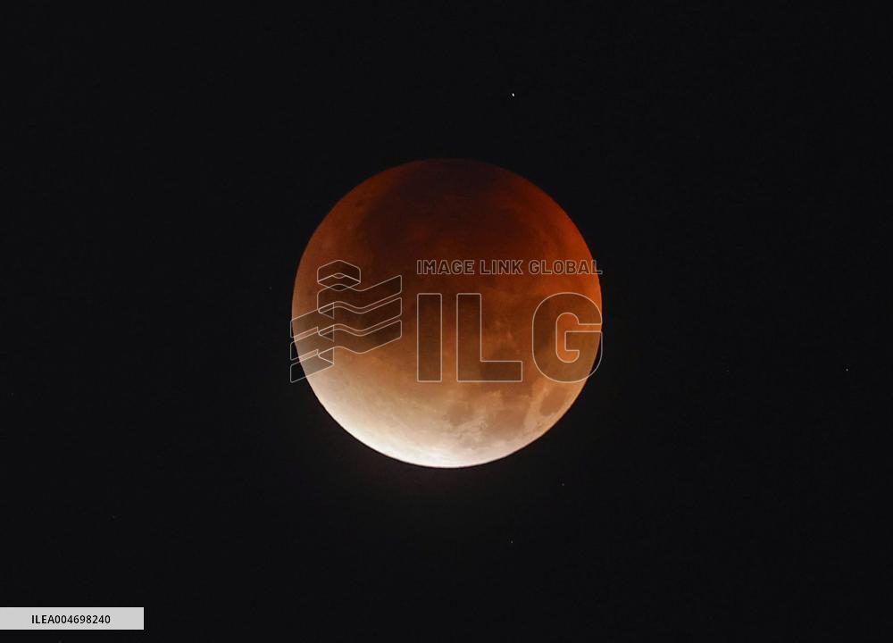 Total lunar eclipse