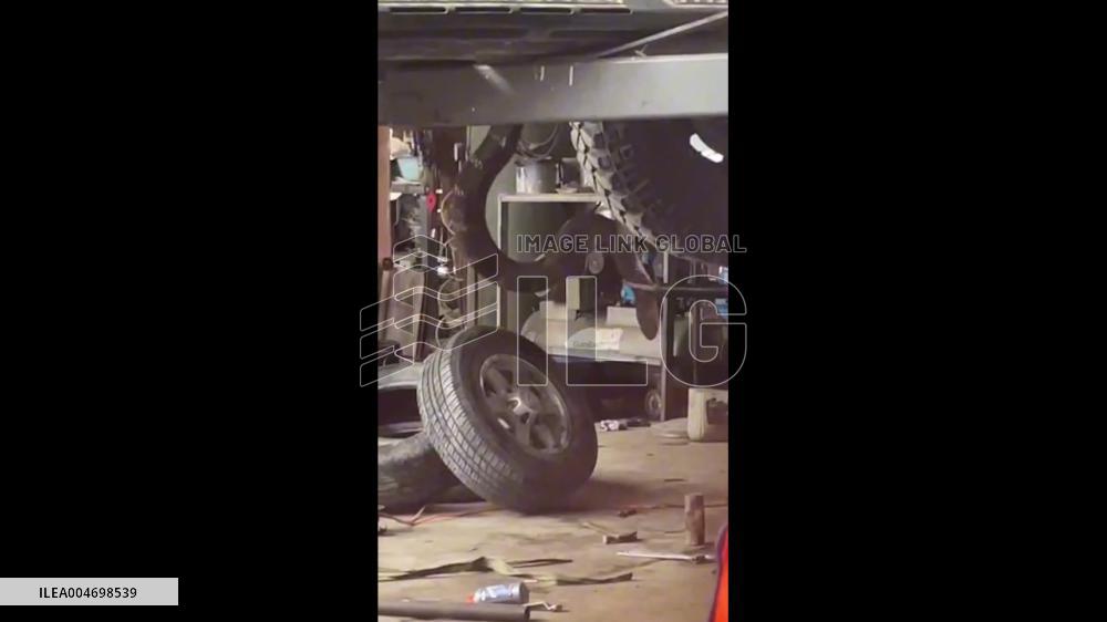 China: Giant Cobra Found Hiding Under Car in Medog County, Tibet Autonomous Region