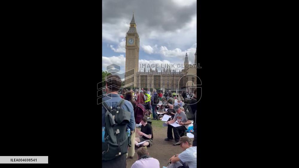 UK: Mass Arrests as Hundreds Rally Against Palestine Action Ban in London