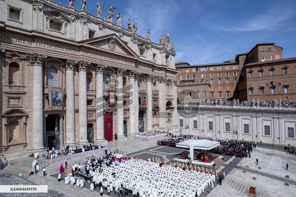 Pope Leo XIV Leads Canonization Of Two Young Italian Saints - Vatican