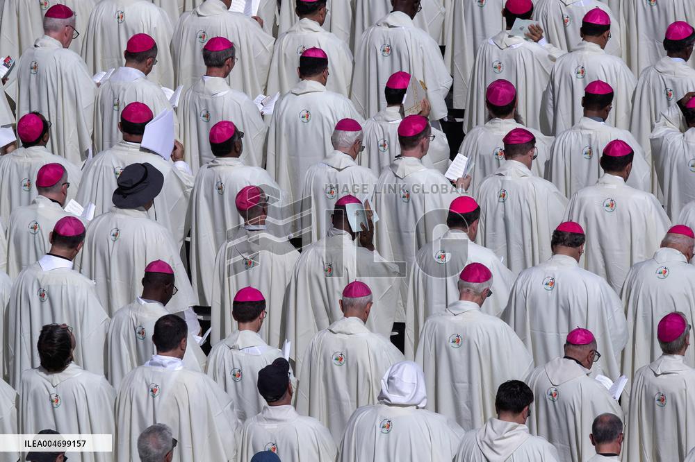 Pope Leo XIV Leads Canonization Of Two Young Italian Saints - Vatican
