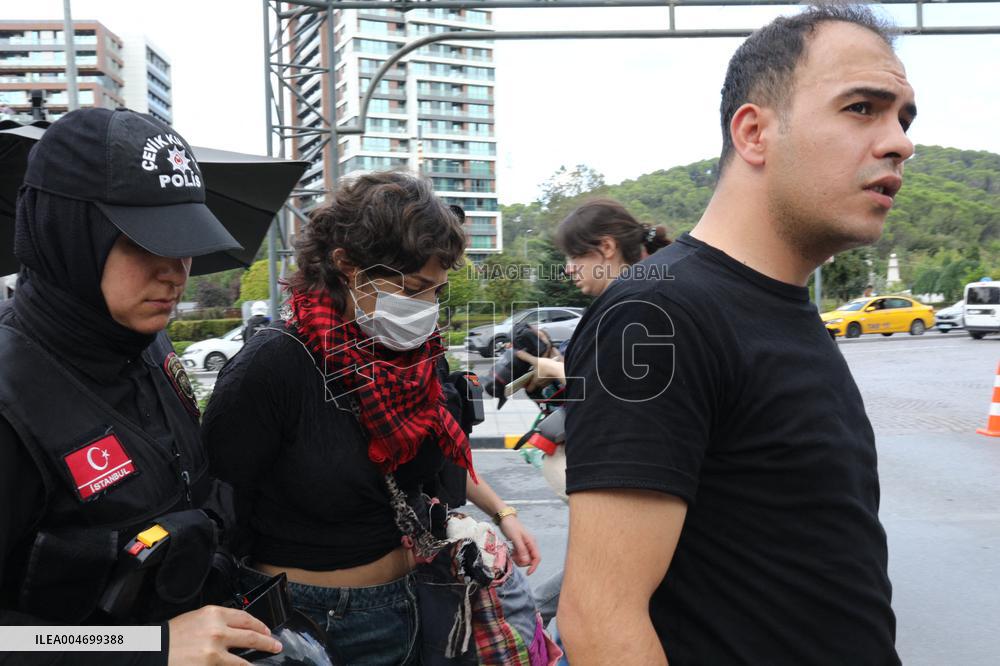 Turkey's Main Opposition Party Headquarters Under Police Blockade - Turkey