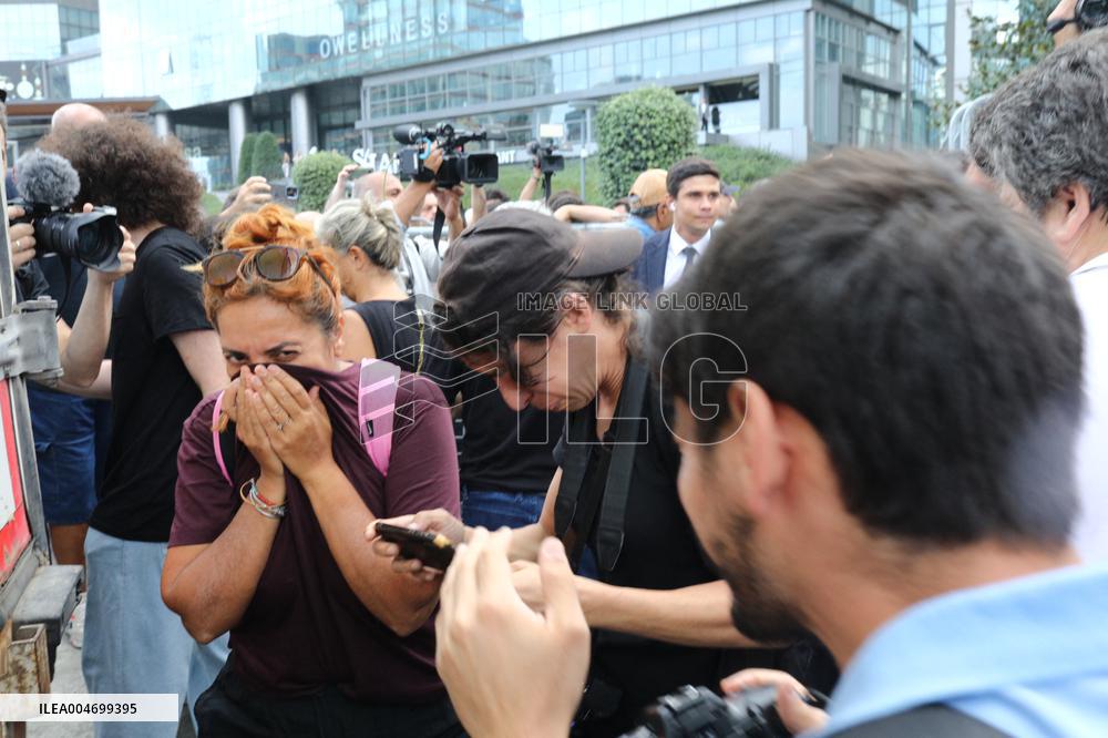 Turkey's Main Opposition Party Headquarters Under Police Blockade - Turkey
