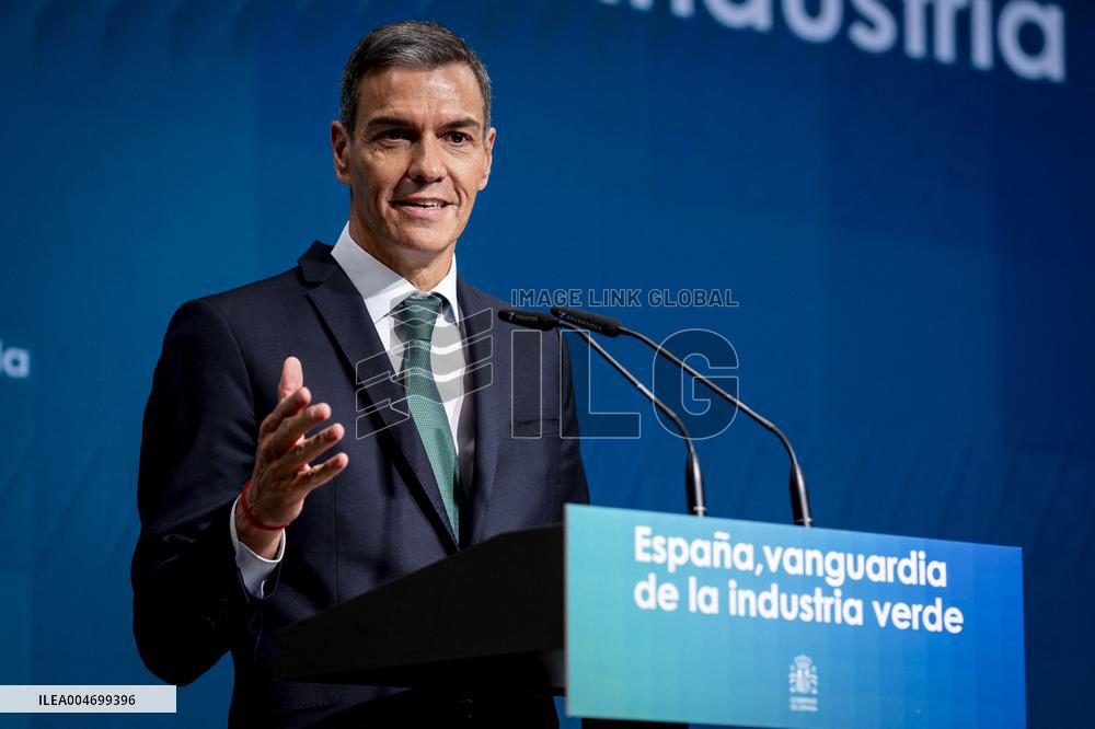 Pedro Sanchez Closes The Event 'Spain, Vanguard Of The Green Industry' - Madrid