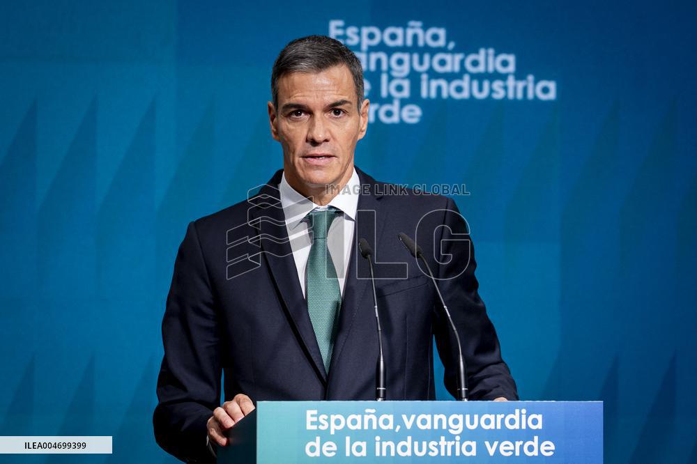 Pedro Sanchez Closes The Event 'Spain, Vanguard Of The Green Industry' - Madrid