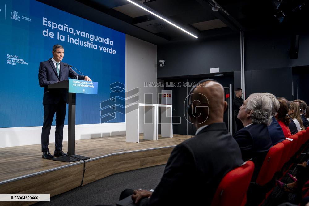Pedro Sanchez Closes The Event 'Spain, Vanguard Of The Green Industry' - Madrid