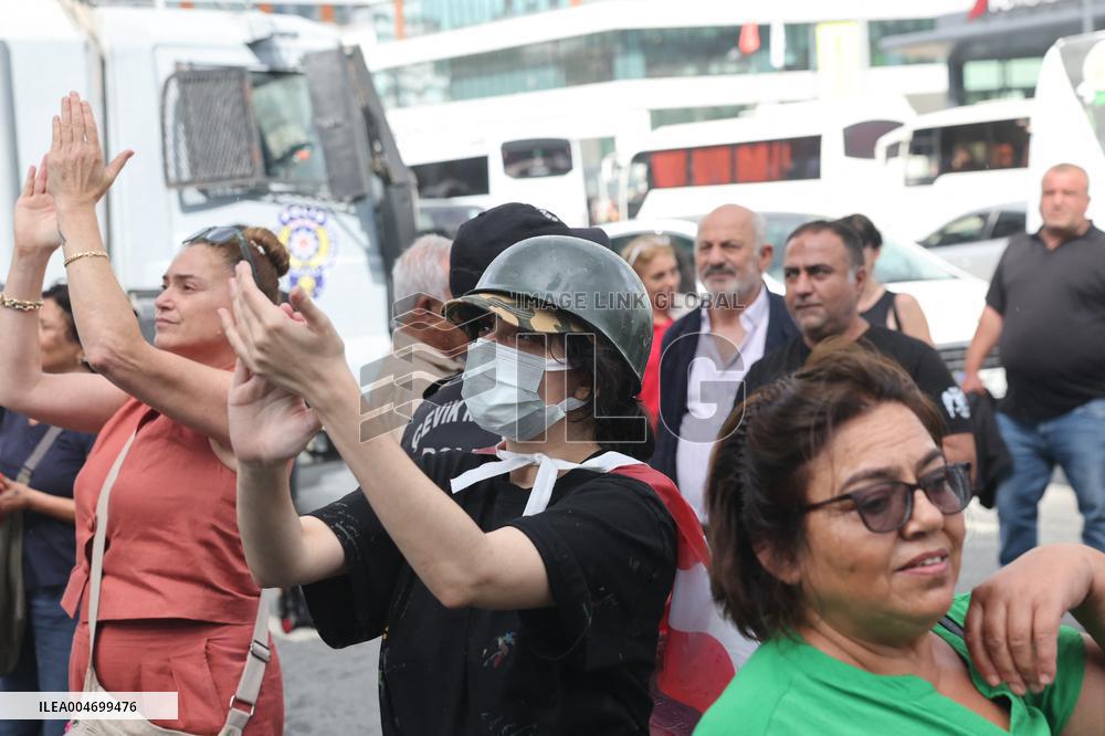 The Main Opposition Party Of Turkey Fights For Its Political Survival - Istanbul