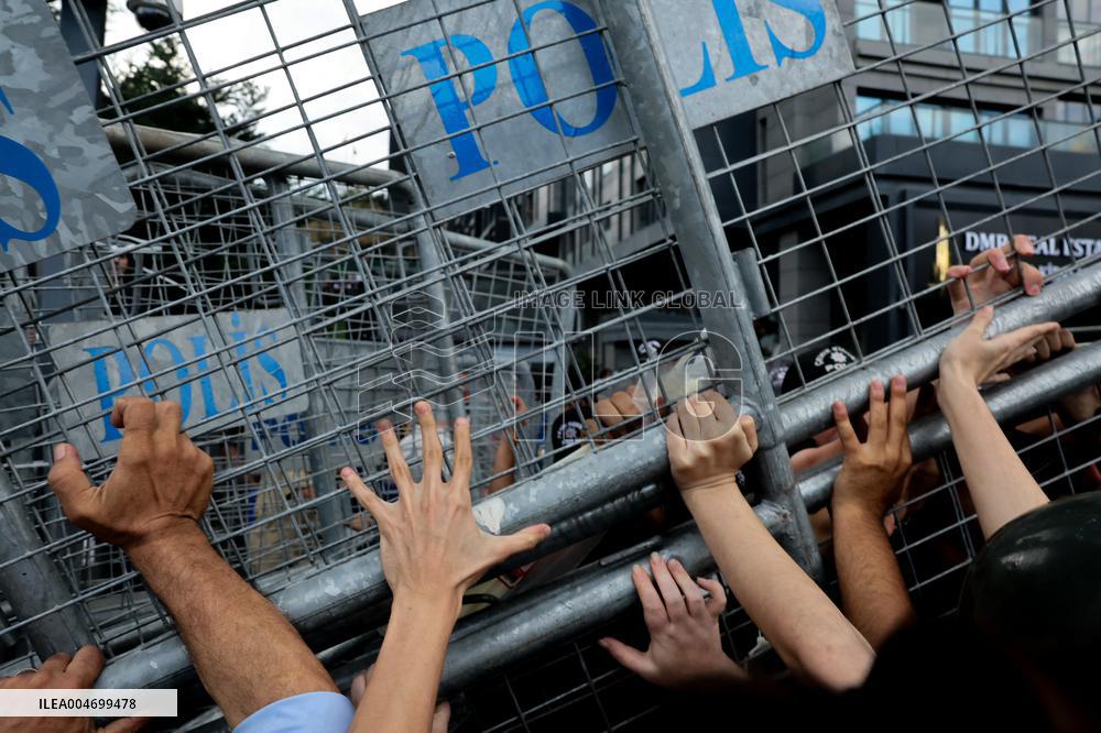 The Main Opposition Party Of Turkey Fights For Its Political Survival - Istanbul