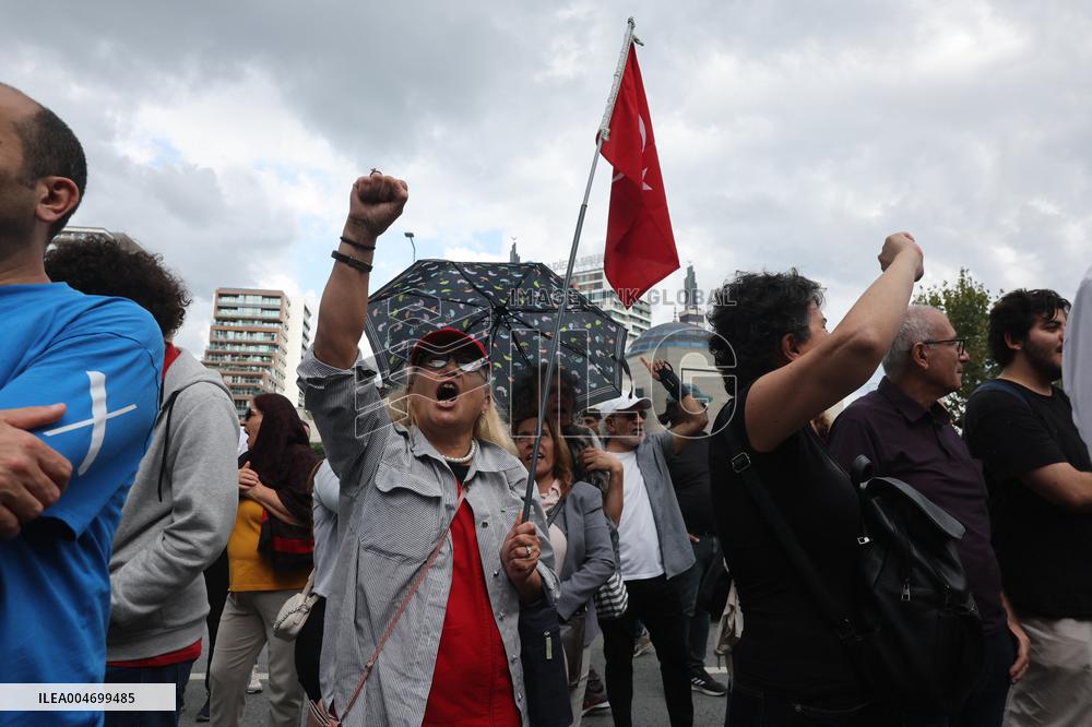 The Main Opposition Party Of Turkey Fights For Its Political Survival - Istanbul
