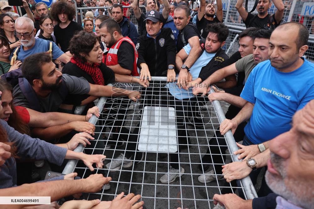 The Main Opposition Party Of Turkey Fights For Its Political Survival - Istanbul