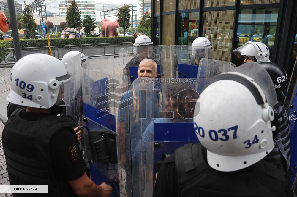 The Main Opposition Party Of Turkey Fights For Its Political Survival - Istanbul