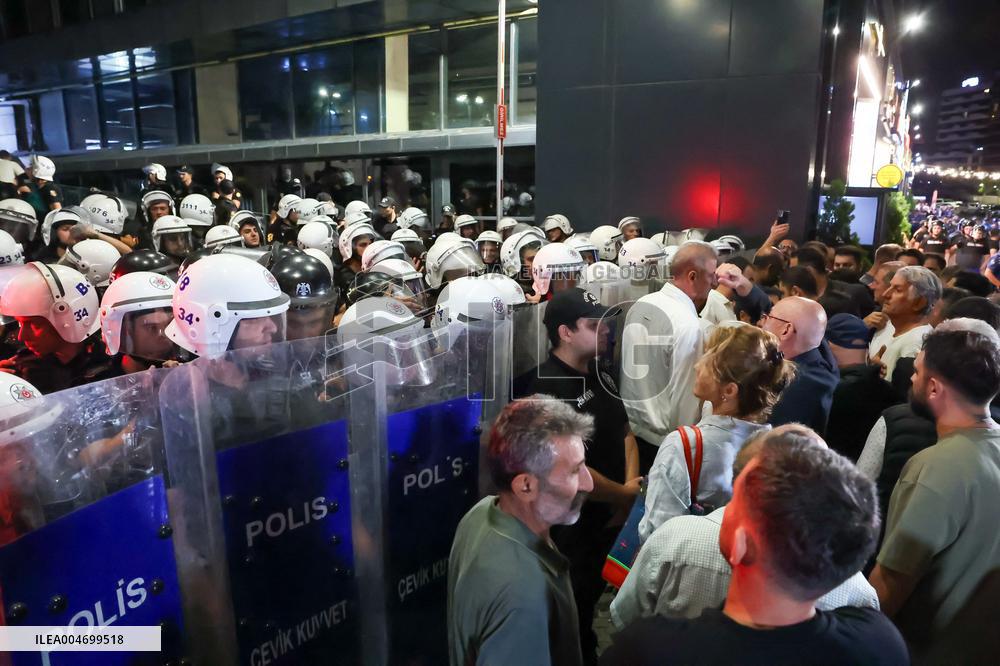 The Main Opposition Party Of Turkey Fights For Its Political Survival - Istanbul