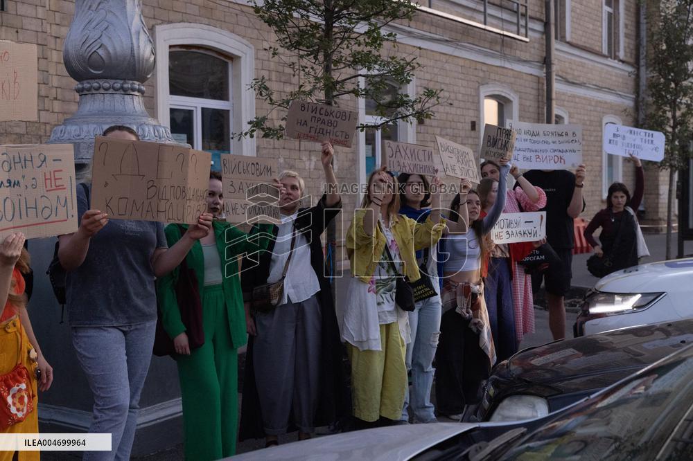Protest Demands Protection of Ukrainian Soldier's Rights - Kharkiv