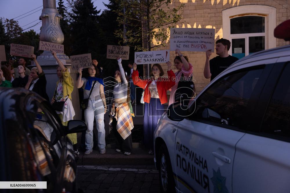 Protest Demands Protection of Ukrainian Soldier's Rights - Kharkiv