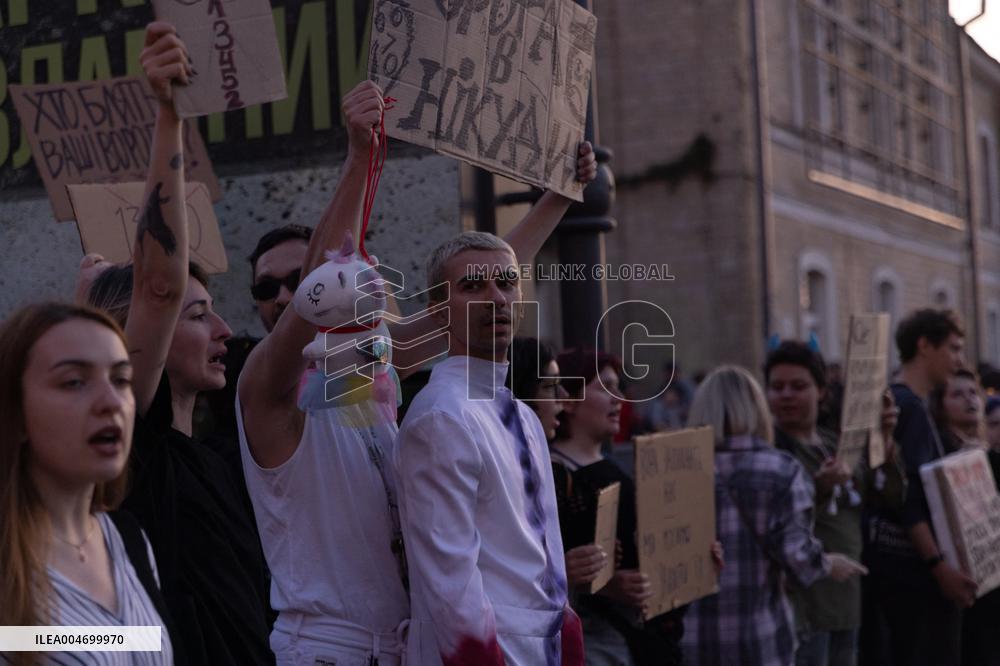 Protest Demands Protection of Ukrainian Soldier's Rights - Kharkiv