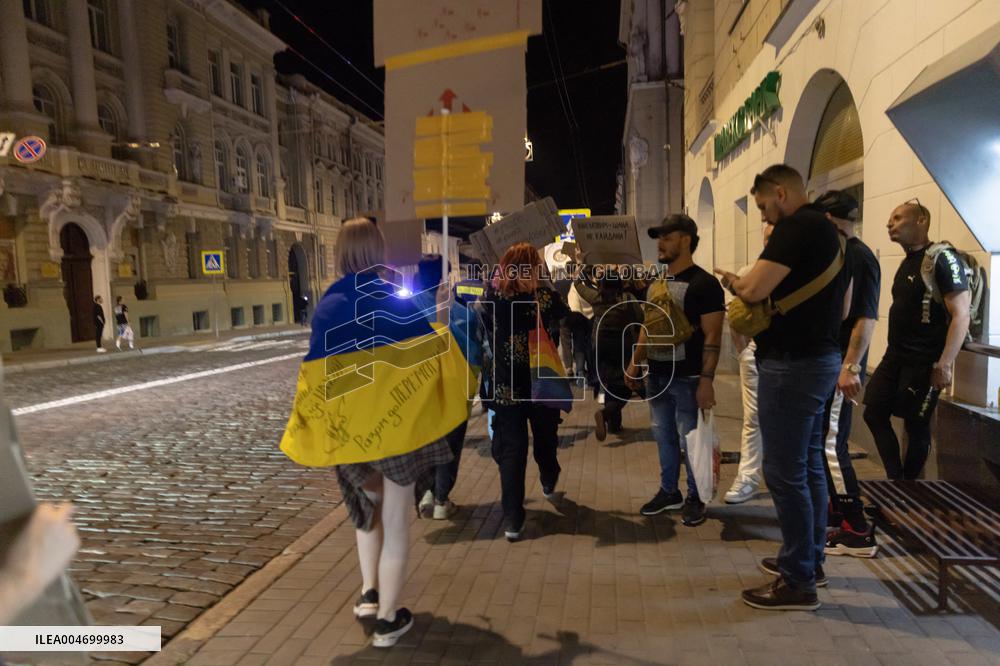 Protest Demands Protection of Ukrainian Soldier's Rights - Kharkiv