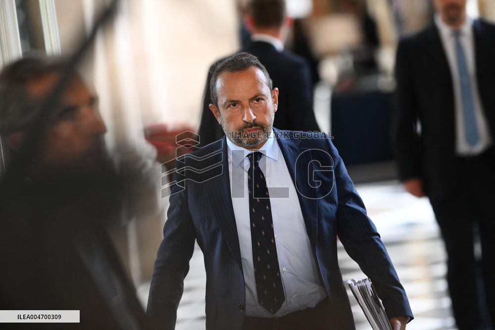 MP Bayrou General Policy Statement - Salle des Quatre Colonnes - Paris