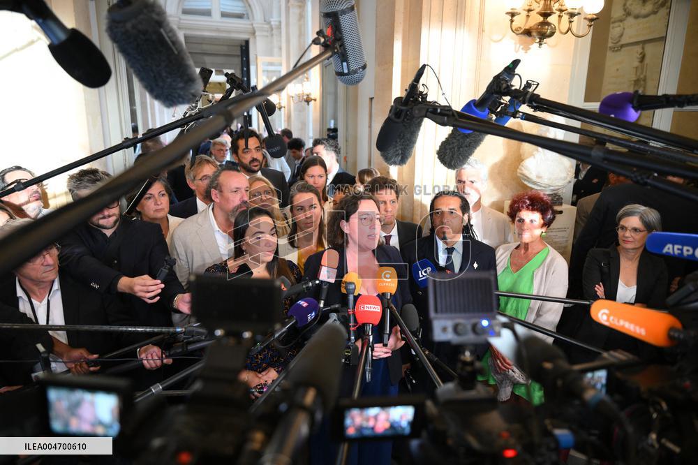 French Government Collapses as MPs Vote to Oust PM - Paris