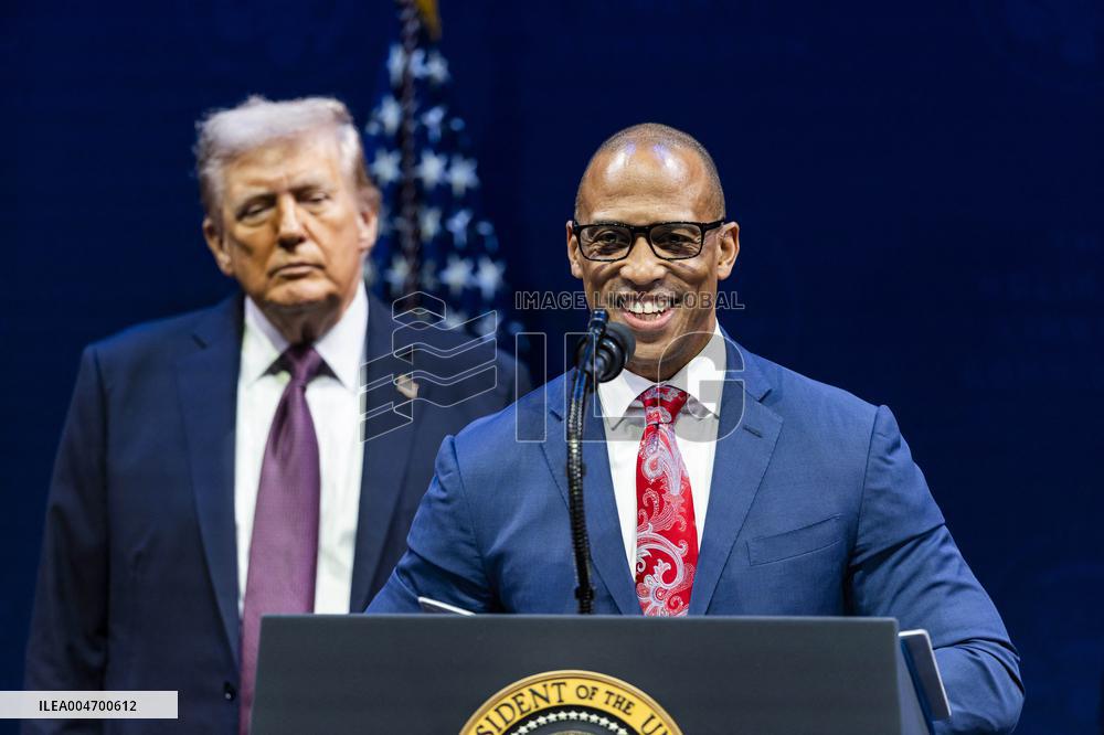 President Trump speaks at the religious liberty commission at DC?s Museum of the Bible