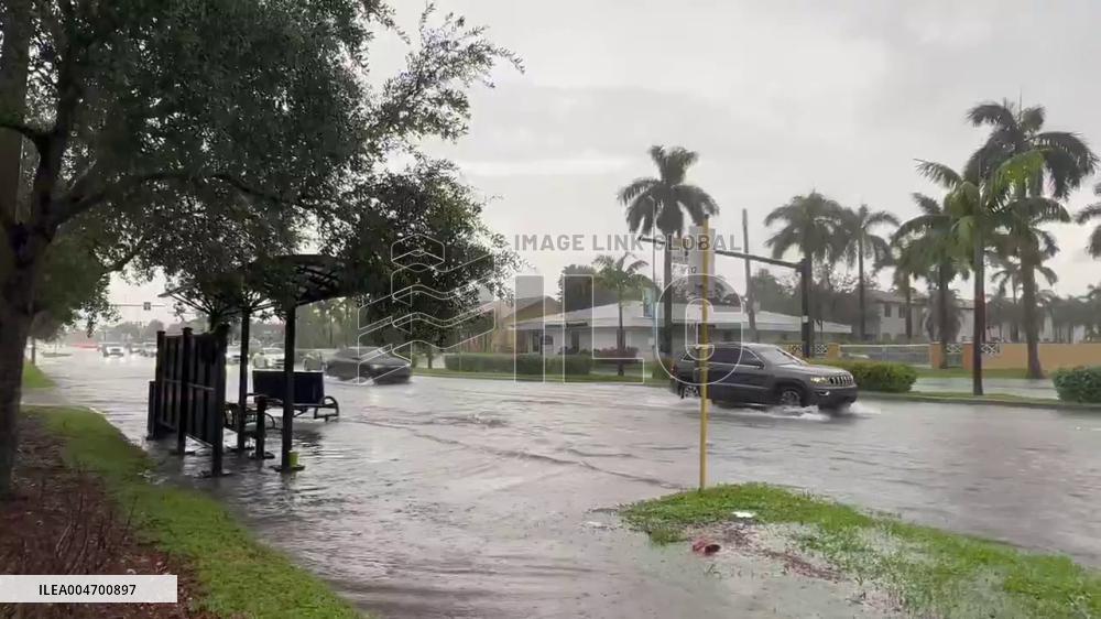 US: Severe Thunderstorms Bring Heavy Rains, Flooding to Metro Miami Area