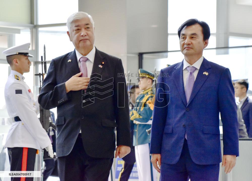 Japanese, S. Korean defense ministers