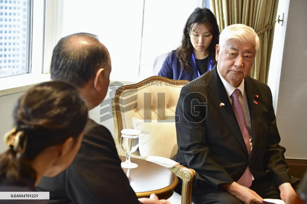 Japan, Philippines defense chiefs