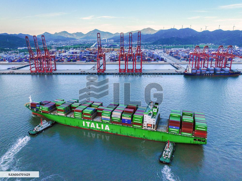 Zhoushan Port Container Transportation