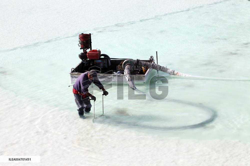 East Salt Lake in Hami