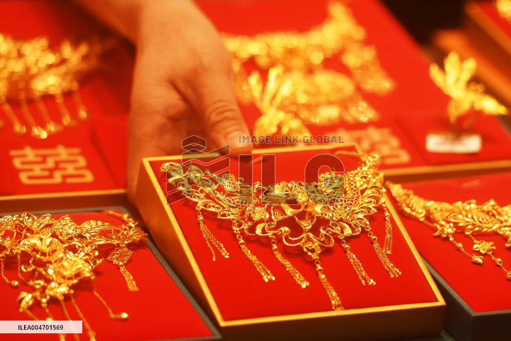 International Gold Prices Hit A Historic High