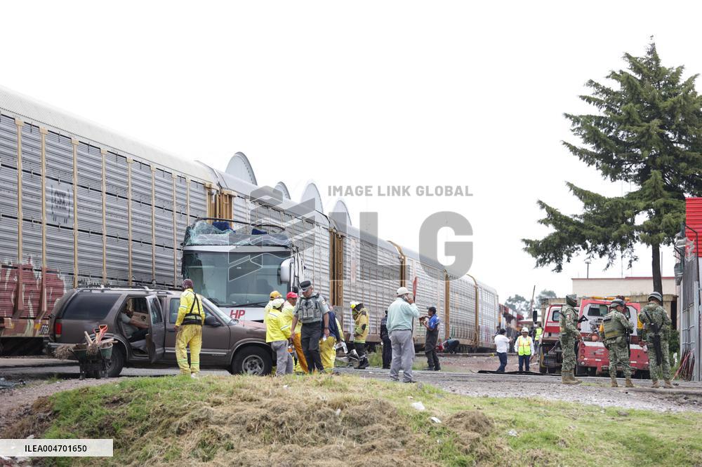 Atlacomulco Train And Bus Crash - Mexico