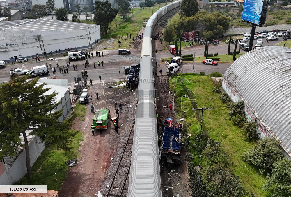 Atlacomulco Train And Bus Crash - Mexico