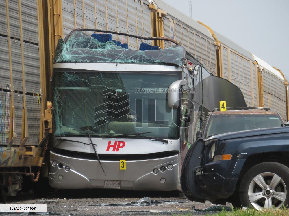 Atlacomulco Train And Bus Crash - Mexico
