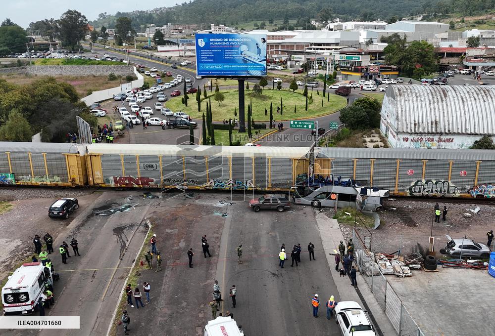 Atlacomulco Train And Bus Crash - Mexico