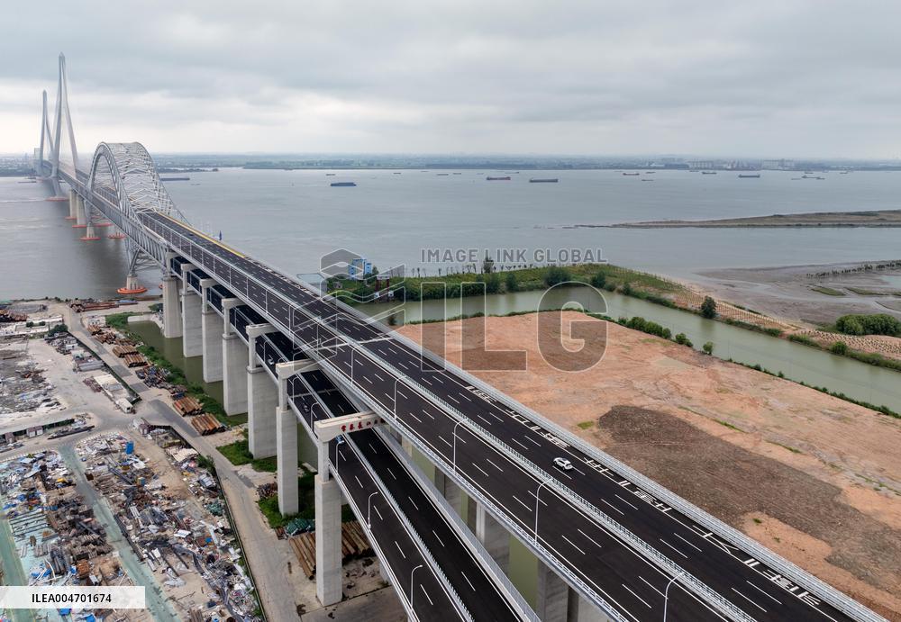 Changtai Yangtze River Bridge Opened To Traffic