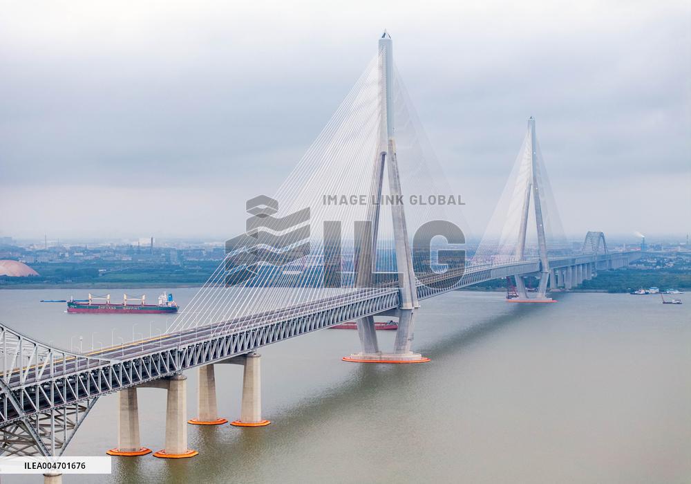 Changtai Yangtze River Bridge Opened To Traffic