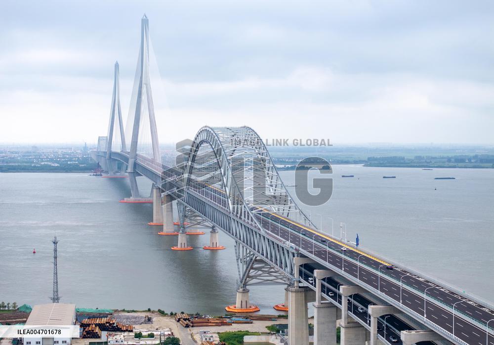 Changtai Yangtze River Bridge Opened To Traffic