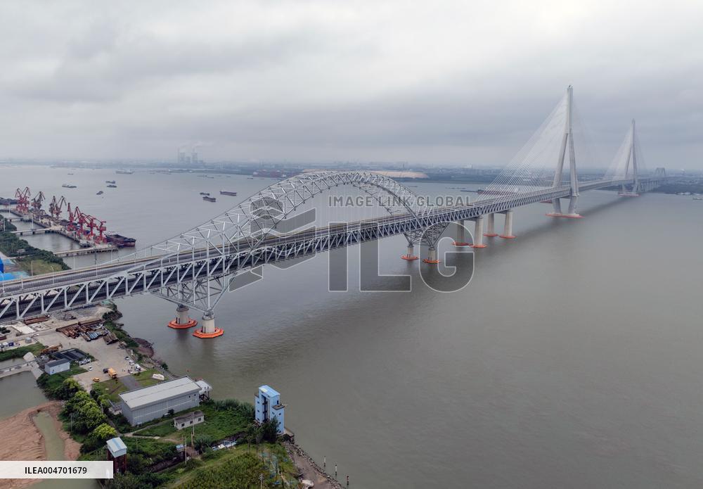 Changtai Yangtze River Bridge Opened To Traffic