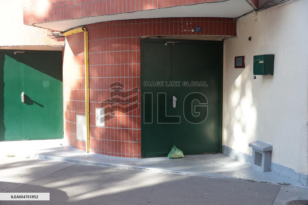 Pig's Head Found At Mosque In Paris - France