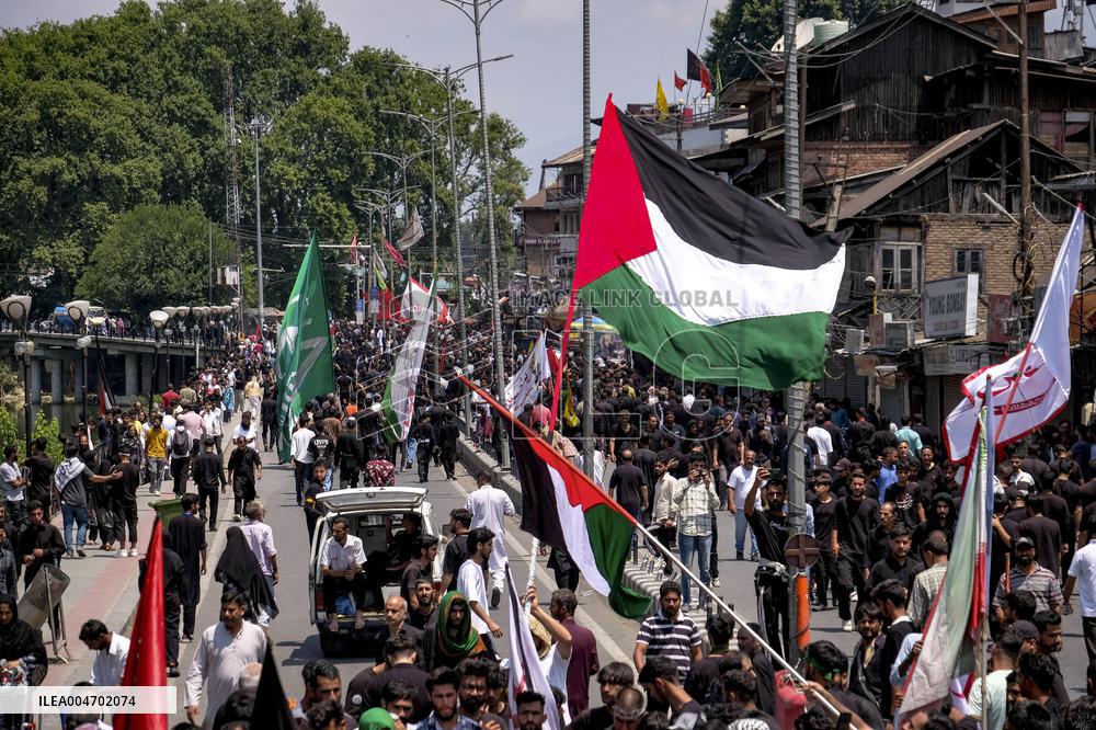 Kashmiri Shiites Mark Muharram Mourning - India