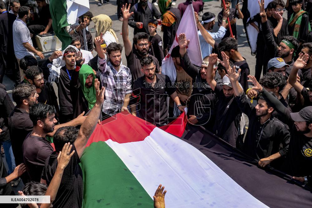 Kashmiri Shiites Mark Muharram Mourning - India