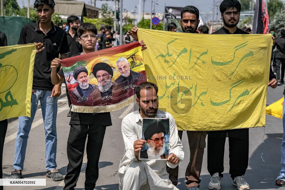 Kashmiri Shiites Mark Muharram Mourning - India