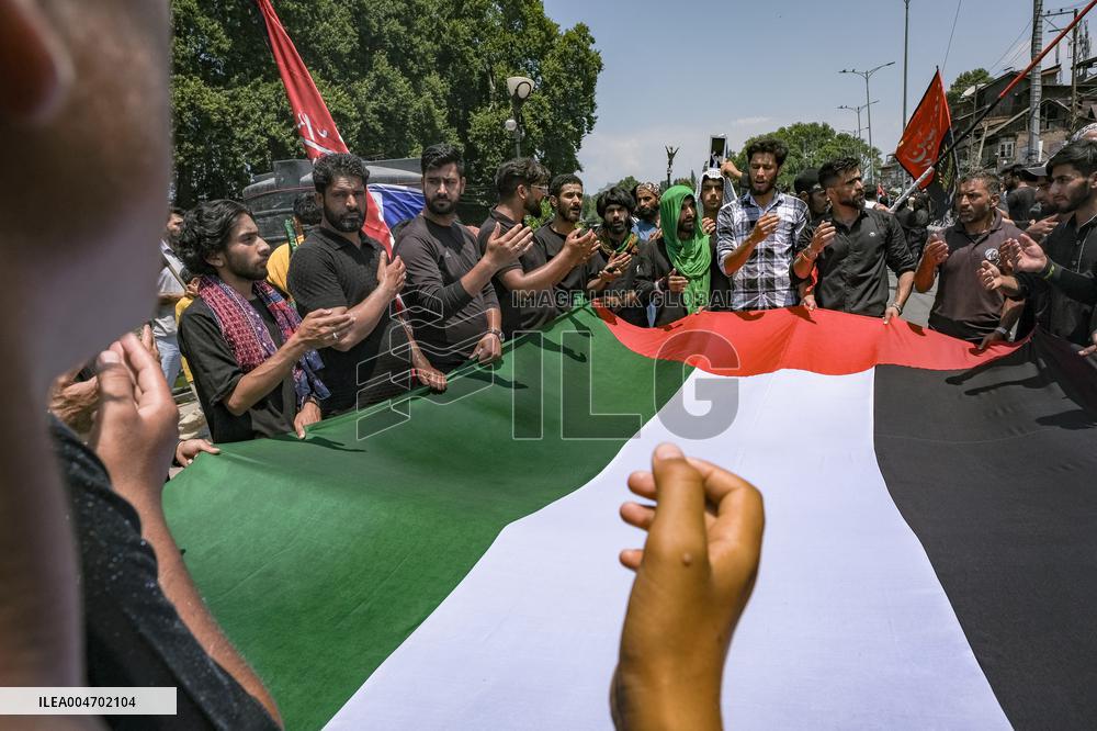 Kashmiri Shiites Mark Muharram Mourning - India