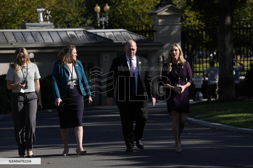 Tom Homan speaks with reporters - Washington