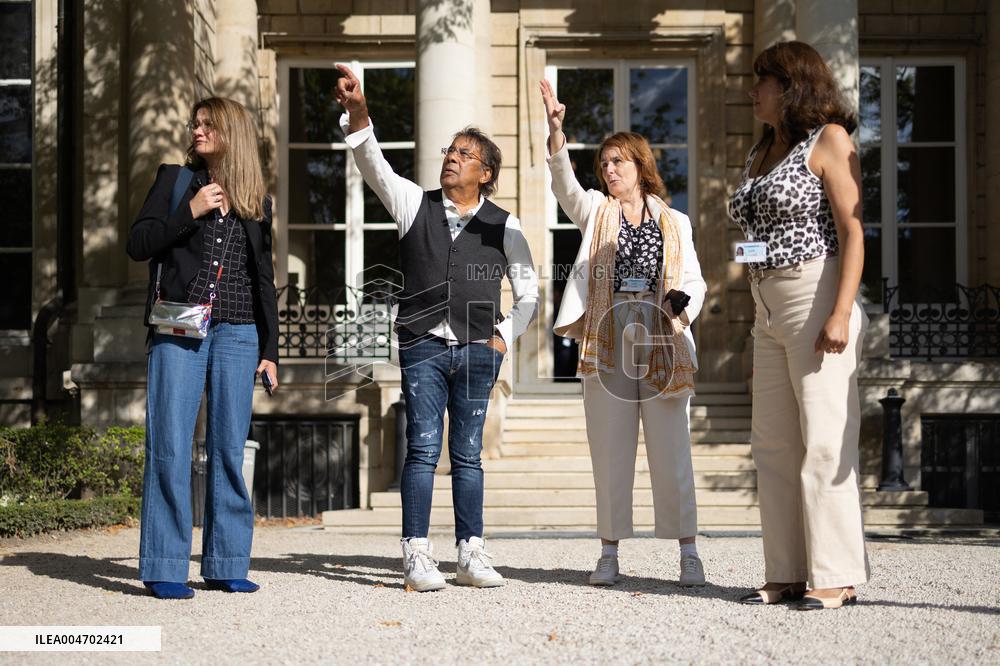 Laurent Voulzy visits the National Assembly - Paris