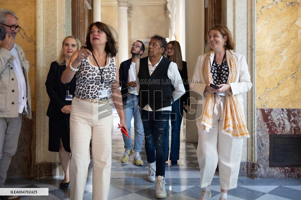 Laurent Voulzy visits the National Assembly - Paris