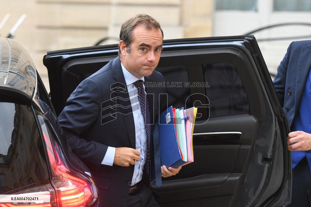 Arrivals At Coalition of the Willing Summit - Paris