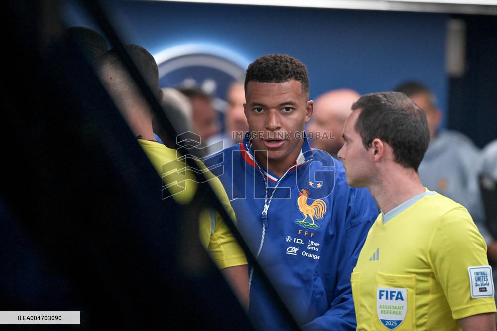 Nations League - France v Iceland - FA