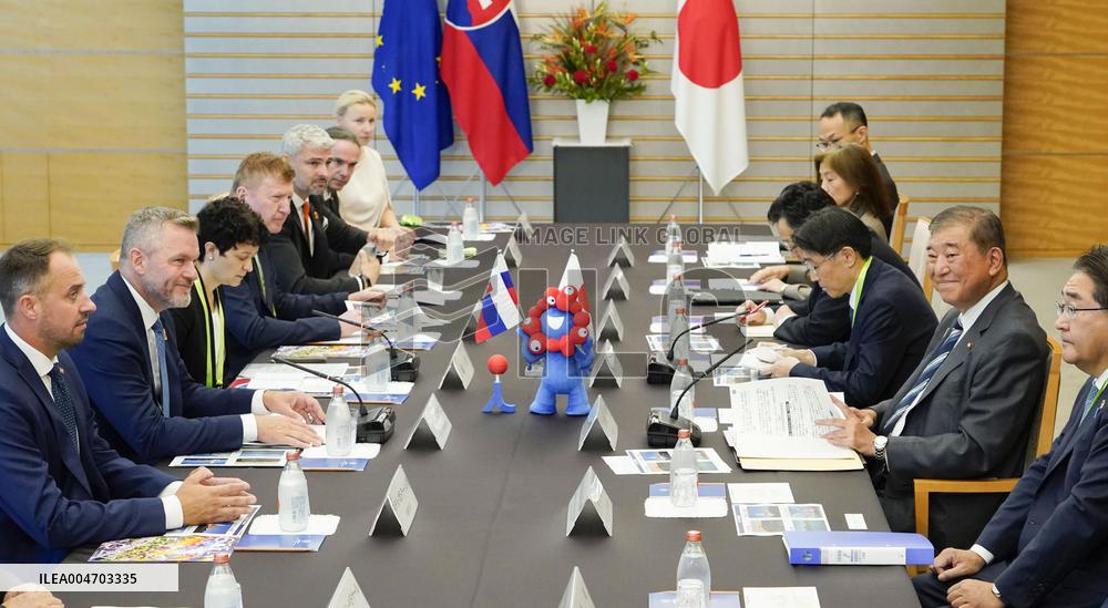Japan-Slovakia talks