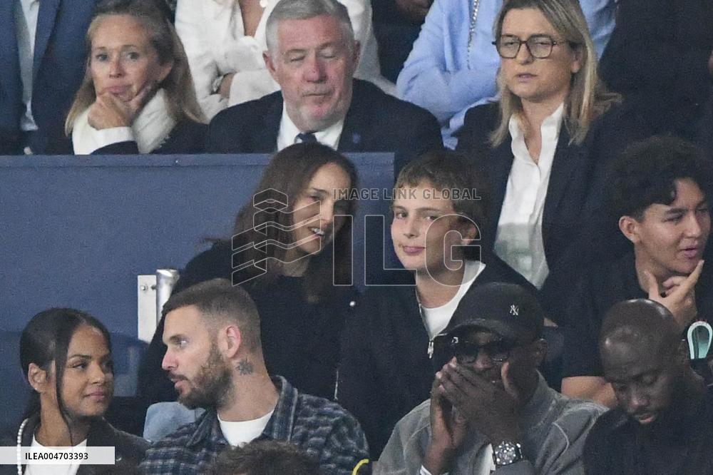 Natalie Portman At France And Iceland - Paris