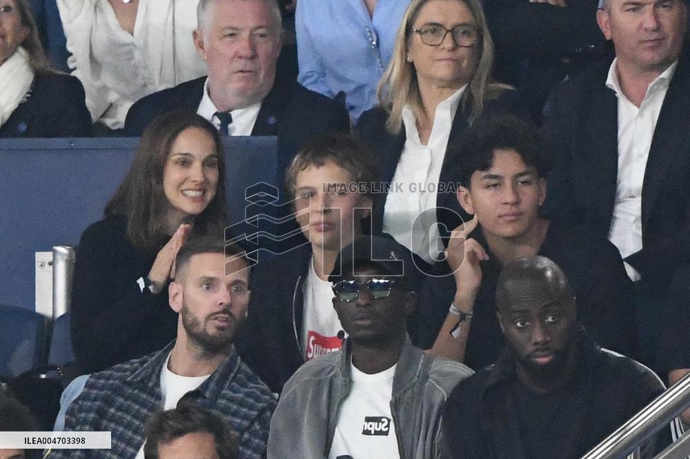 Natalie Portman At France And Iceland - Paris